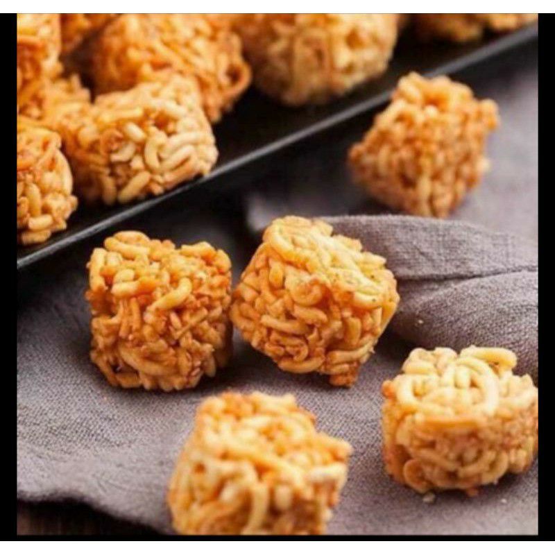 Snack mì cay ăn sống Freeship Mì tôm gà cay Thái Lan gói màu đen