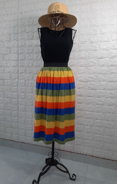 Chân váy 7 sắc cầu vồng