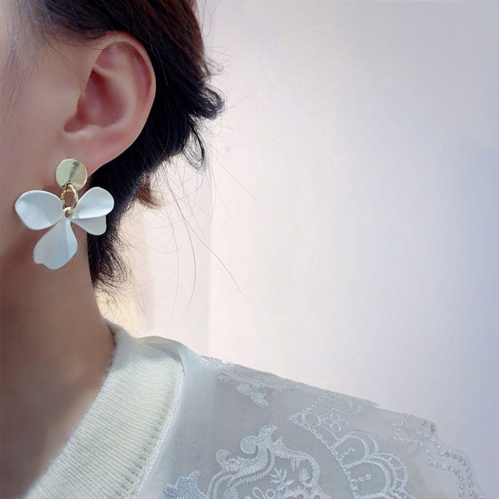Bông Tai Dáng Dài Hình Cánh Hoa Phong Cách Hàn Quốc Đơn Giản Thời Trang Cho Nữ