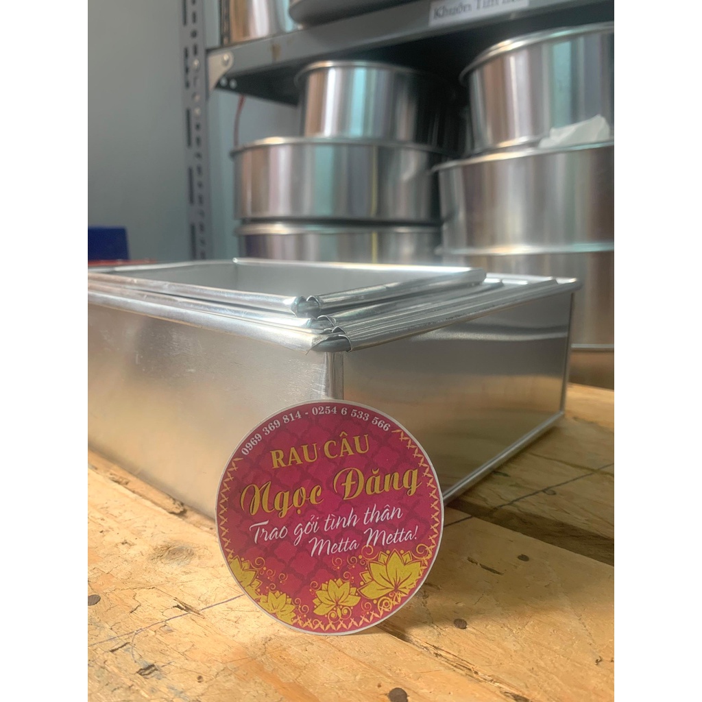 Khuôn nhôm gò Chữ nhật đế liền thành khuôn cao 8cm có 12 size trong bộ khuôn. Dài 18/20/22/24/26/28/30/32/34/36/38/40cm.