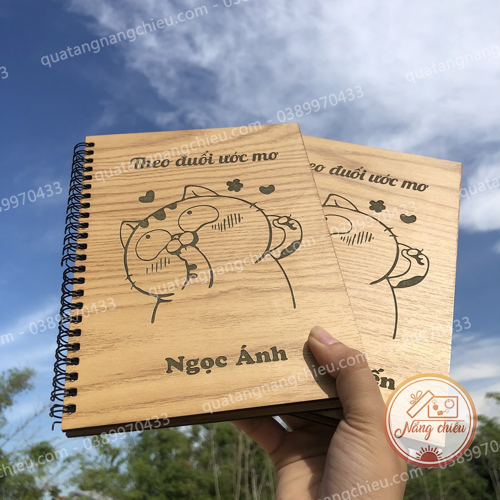 Note Book cá nhân khắc hình Mèo Ami Bụng Bự - Sổ bìa gỗ cứng 2 mặt - Gáy xoắn trẻ trung, năng động