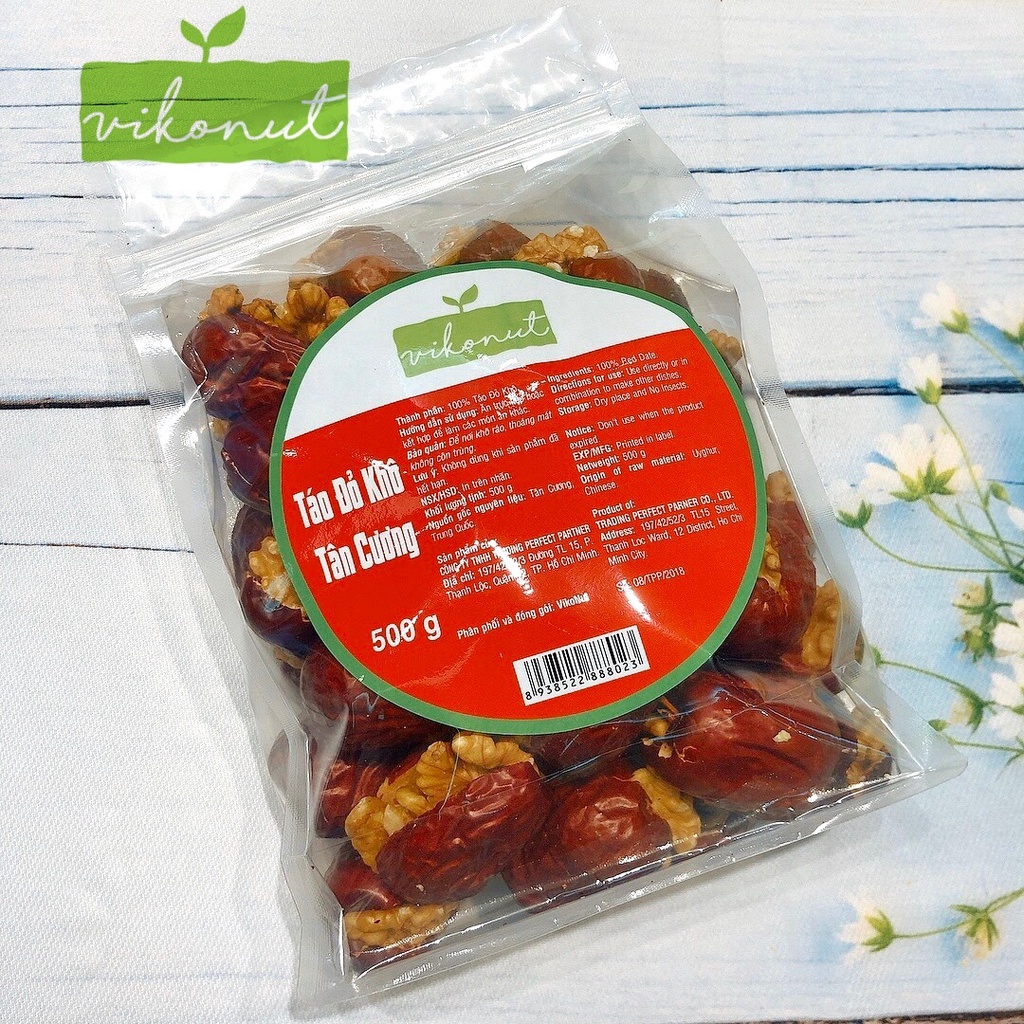 Táo đỏ kẹp Óc chó
