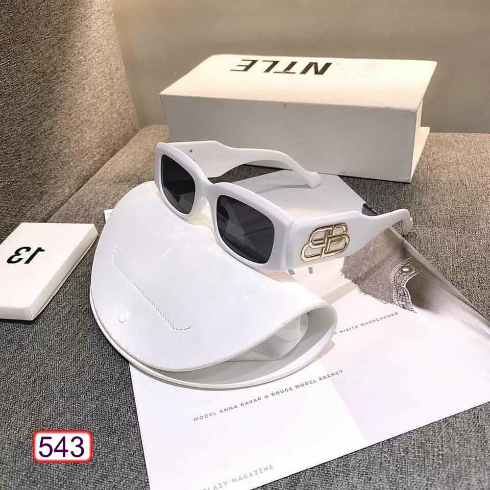 Kính Form vuông Nam Nữ 543 Chất liệu nhựa hàn quốc kiểu dáng hot trend