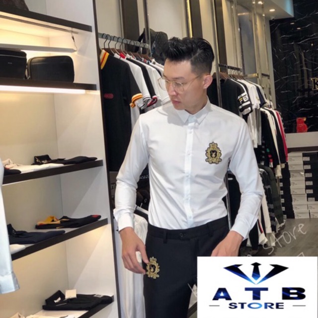 Sơ Mi Trắng Phối Họa Tiết Thêu Nhện Vàng cao cấp Vải Lụa Chống Nhăn Không Xù