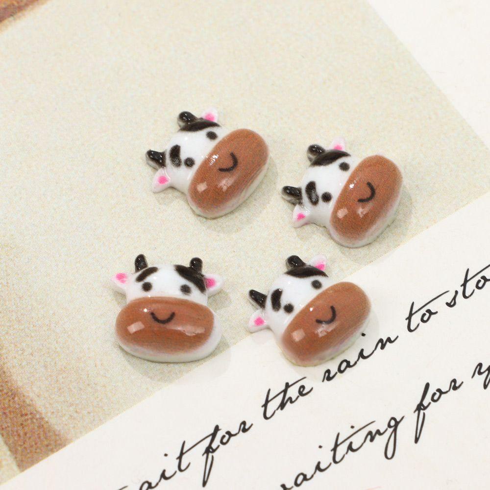 Set 10 / 10 Phụ Kiện Trang Trí Móng Tay Họa Tiết Bò Hoạt Hình Dễ Thương