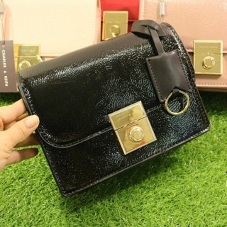 Túi Charles & Keith dây bản