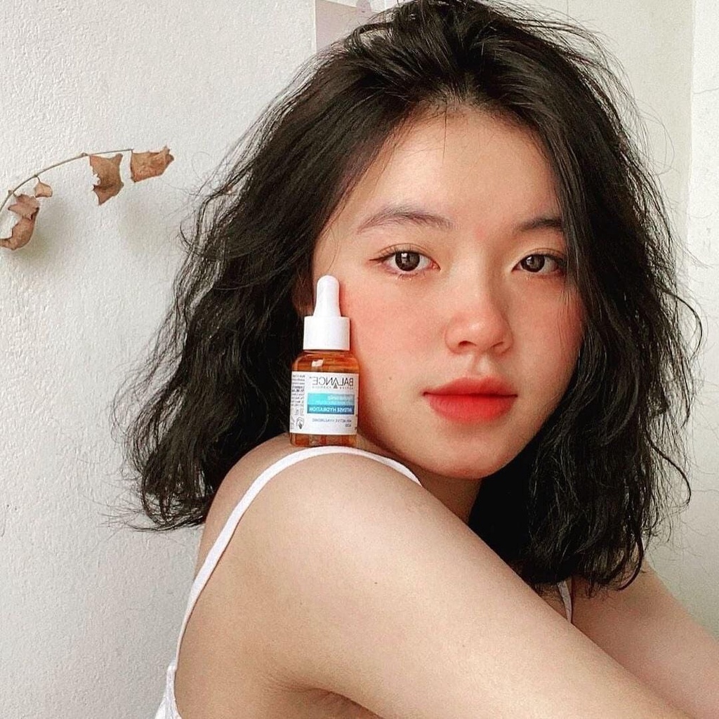 Tinh chất cấp nước dưỡng ẩm sâu Balance Hyaluronic Deep Moisture Serum 30ml