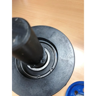 Đầu bịt trục cửa cuốn màu đen phi 114 giá/ cái hàng austdoor