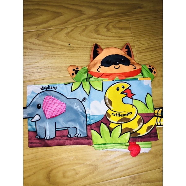 Sách vải mềm kèm rối tay