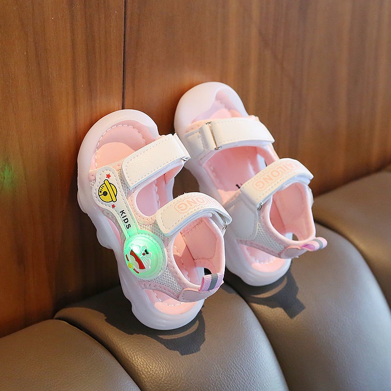Xăng đan Chống Đá Có Đèn Thời Trang Mùa Hè 2022 Cho Bé 1-6 Tuổi