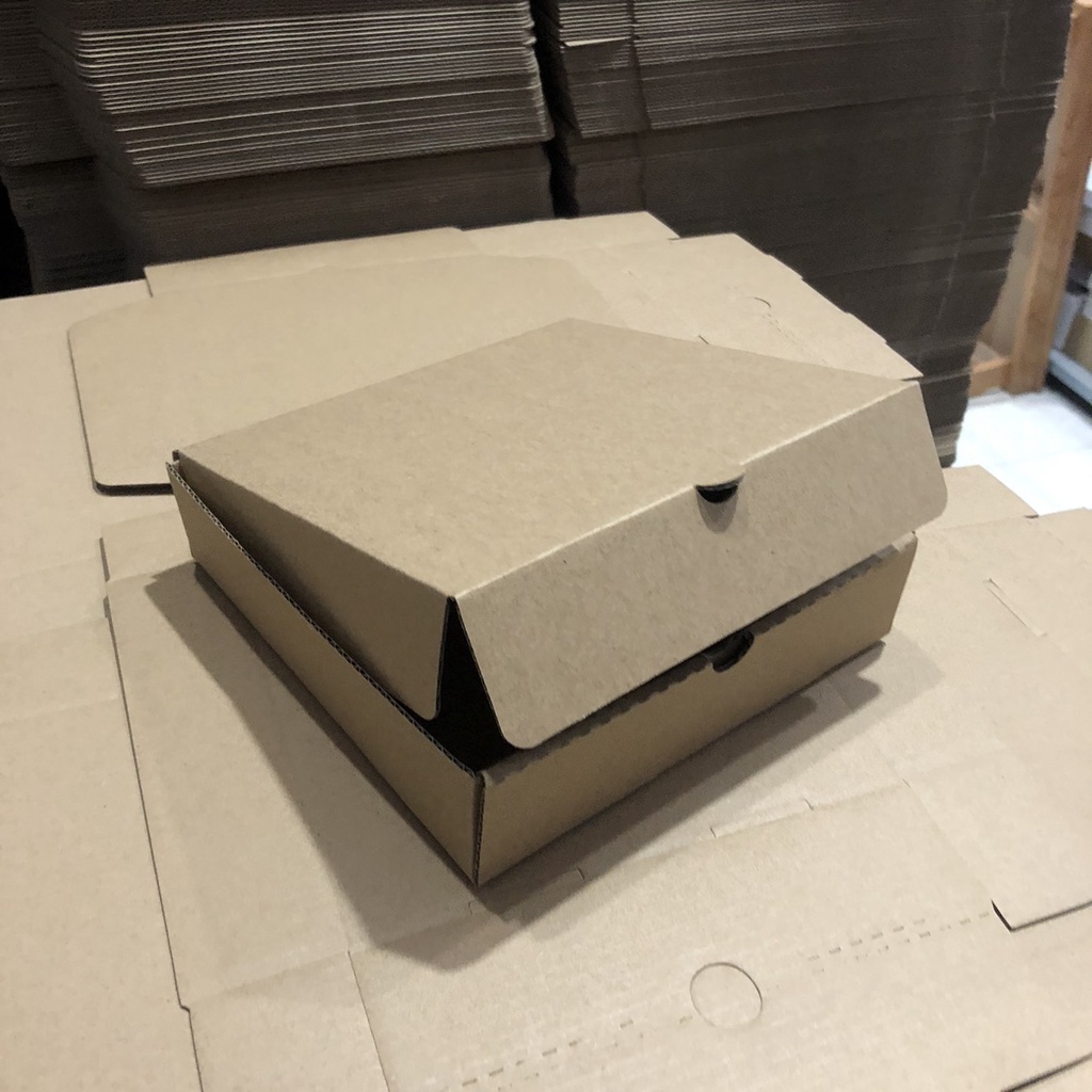 Hộp carton đựng bánh pizza size 24x24x4cm