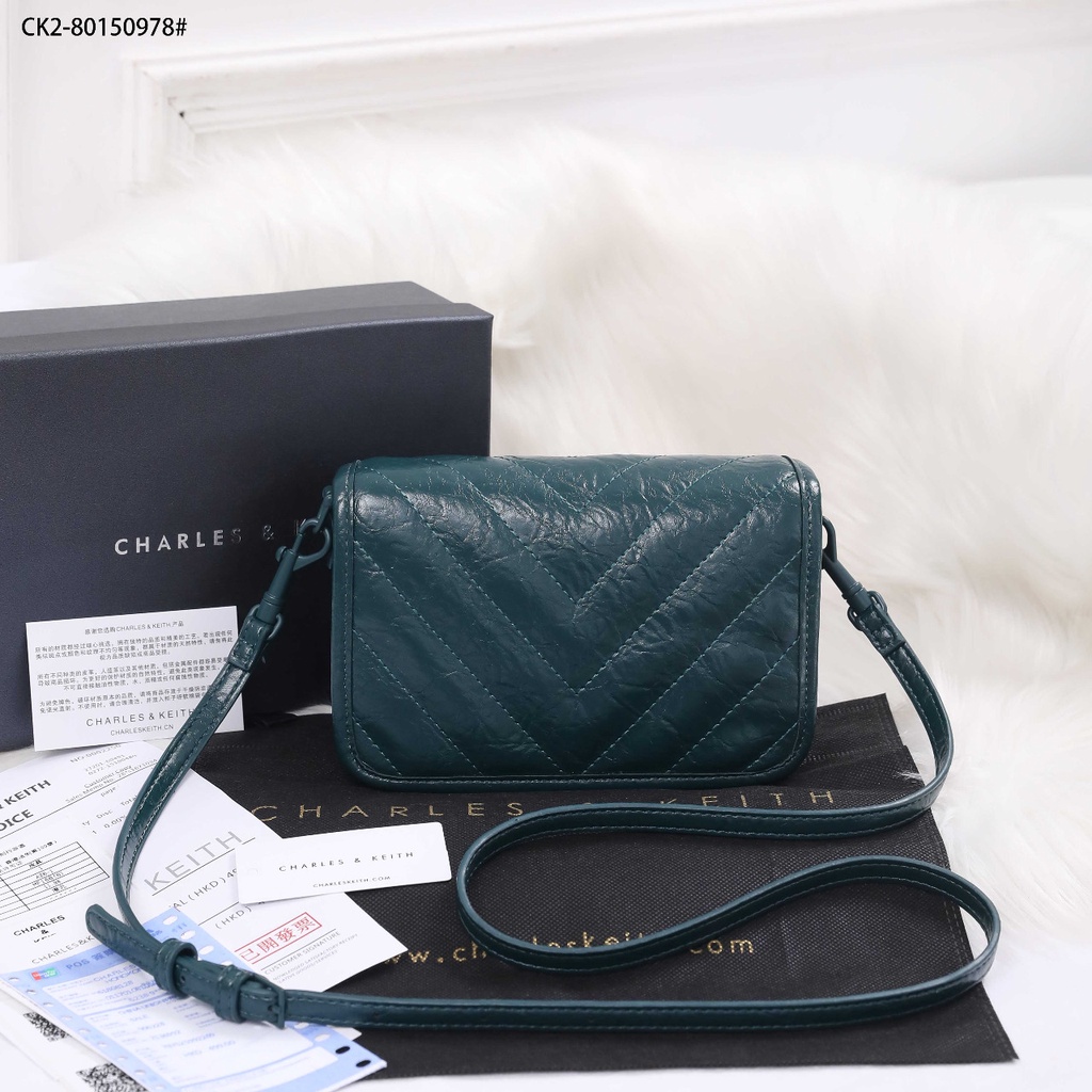 Túi Đeo Chéo Bằng Da Charles and Keith Qulited CK280150978