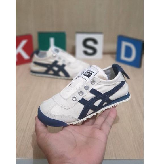 (YER Code) Giày Slip On Không Dây Thời Trang Cho Bé 1 Tuổi Nhập Khẩu