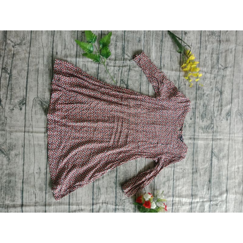 Váy hàng hiệu xịn mới giá rẻ 54-60kg vừa