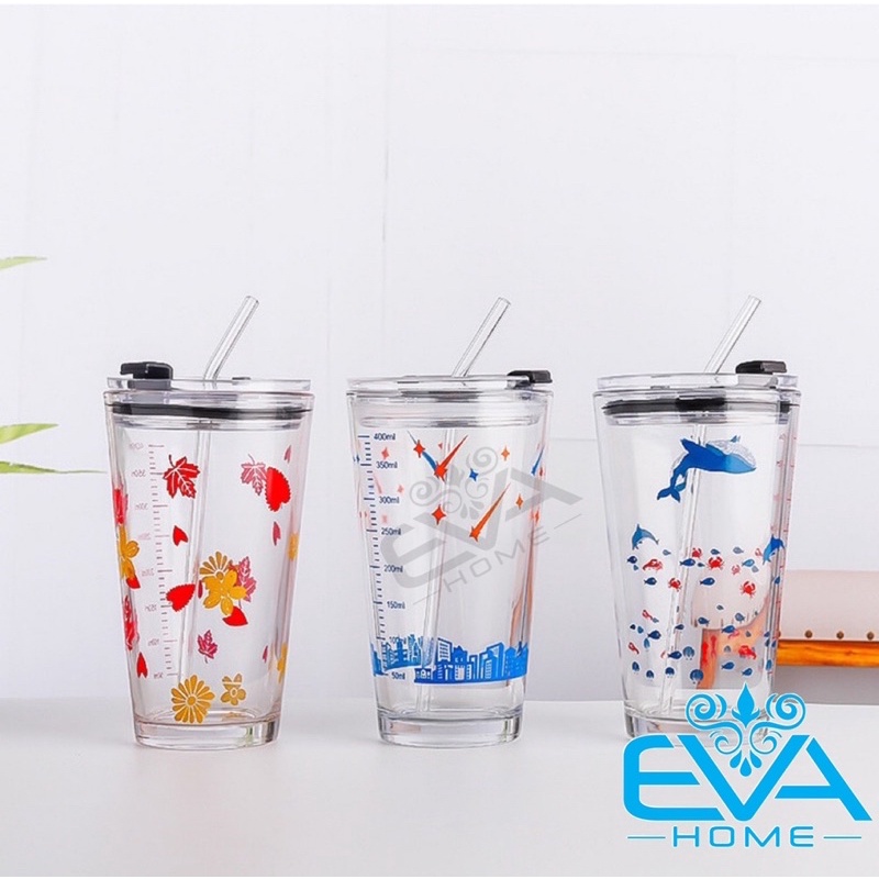 Ly Thuỷ Tinh In Hoạ Tiết Hoạt Hình Có Vạch Chia 400 Ml Kèm Nắp Đậy Kín Hơi Và Ống Hút Thuỷ Tinh SP2682