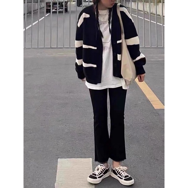 Lea - Cardigan trắng đen đơn giản