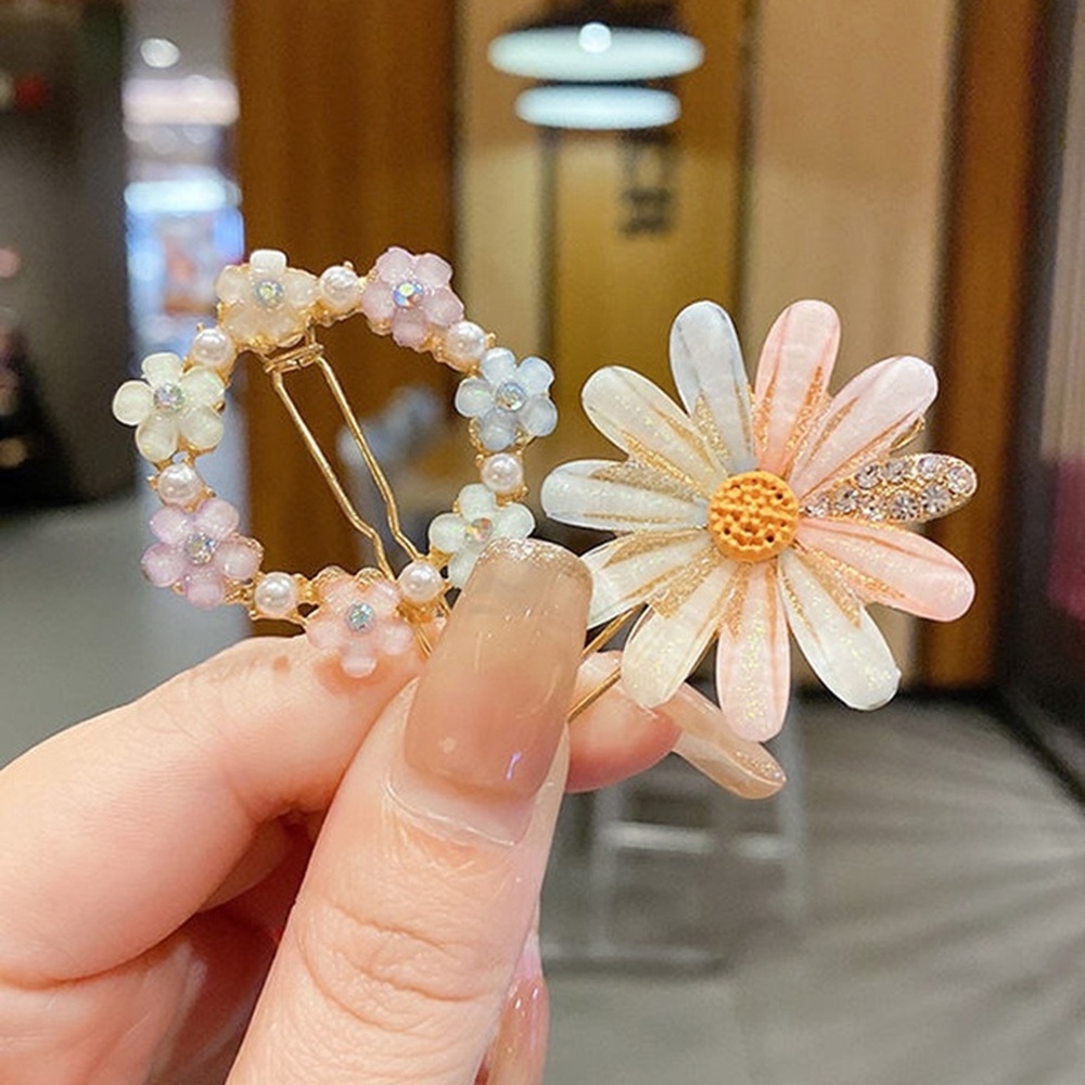 Kẹp Tóc Đính Đá Hình Hoa Cúc Xinh Xắn Thời Trang