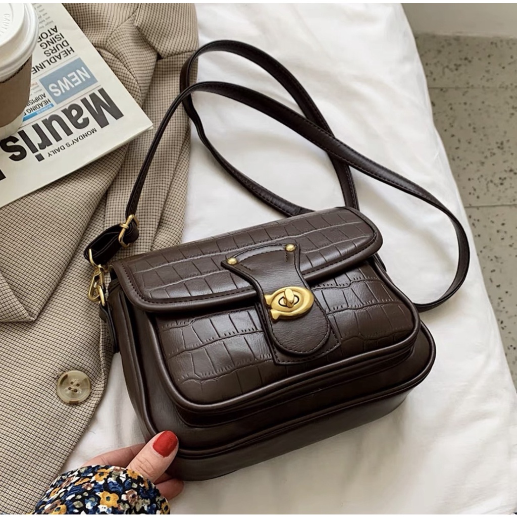 Túi xách nữ đeo chéo đẹp đi chơi phong cách thời trang hàn quốc giá rẻ dễ thương cute DC272