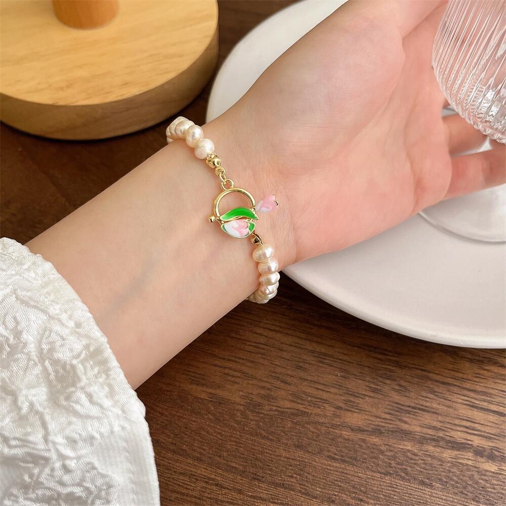 Vòng Tay Chuỗi Hạt Ngọc Trai Màu Hồng / Vàng Hình Hoa Thanh Lịch Cho Nữ