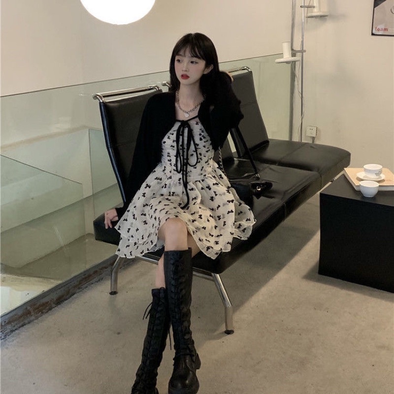 Set váy hoa nhí xoè hai dây kèm áo khoác ngoài