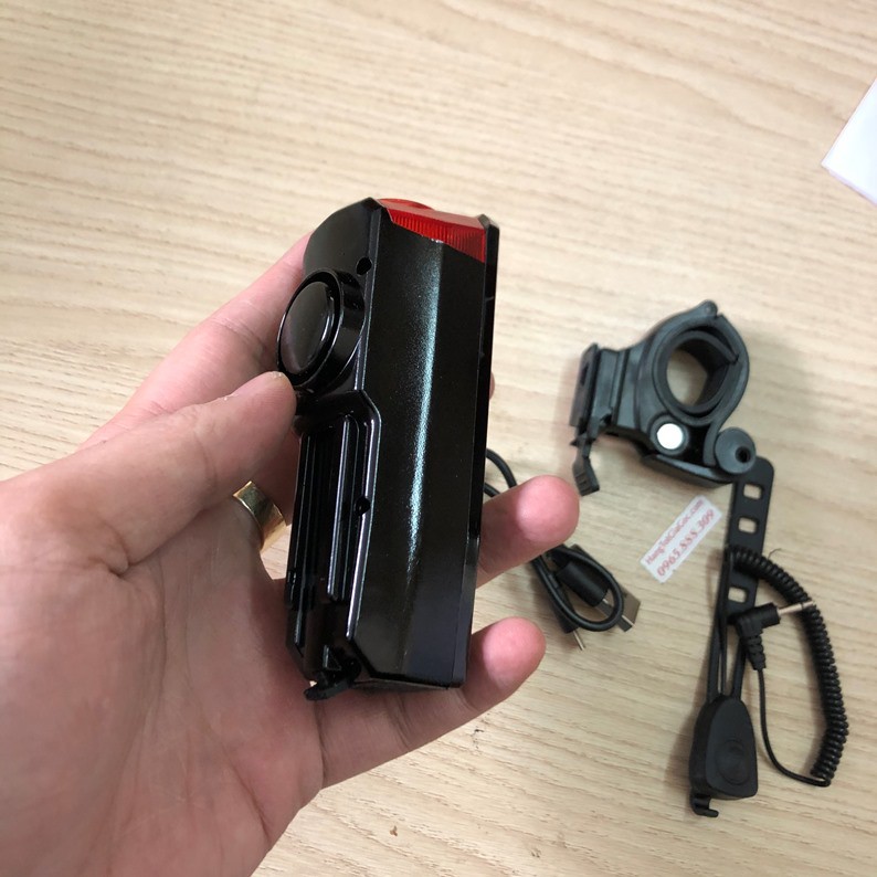 Đèn pin xe đạp năng lượng mặt trời, kết hợp còi điện và sạc dự phòng đa năng – DX25