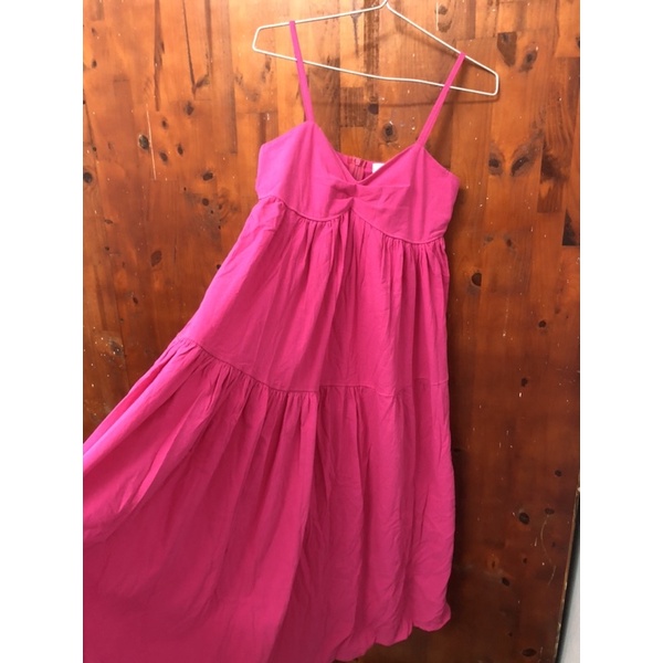 Đầm Hồng cánh sen