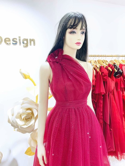 ĐẦM LỆCH VAI NƠ