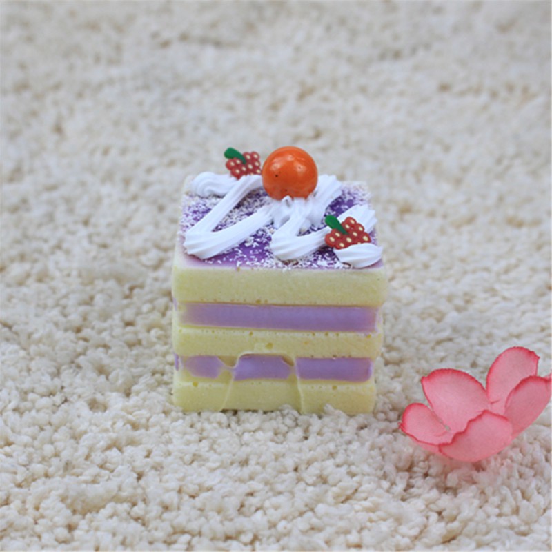 Đồ chơi mô phỏng đồ ăn nhân tạo phù hợp để giáo dục sớm cho trẻ hoặc trang trí nội thất