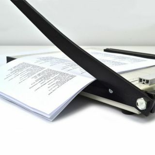 Bàn Cắt Giấy A4 Chất Liệu Bằng Kim Loại ( Có Chốt Giữ ) | Kéo - Dao Rọc Giấy  | ThichMuaSach.Com