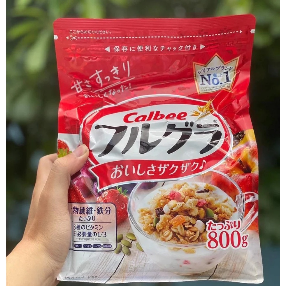 Ngũ cốc Calbee Ăn Kiêng Giảm Cân Nhật Bản mix sữa chua hoa quả trái cây ( 750G )