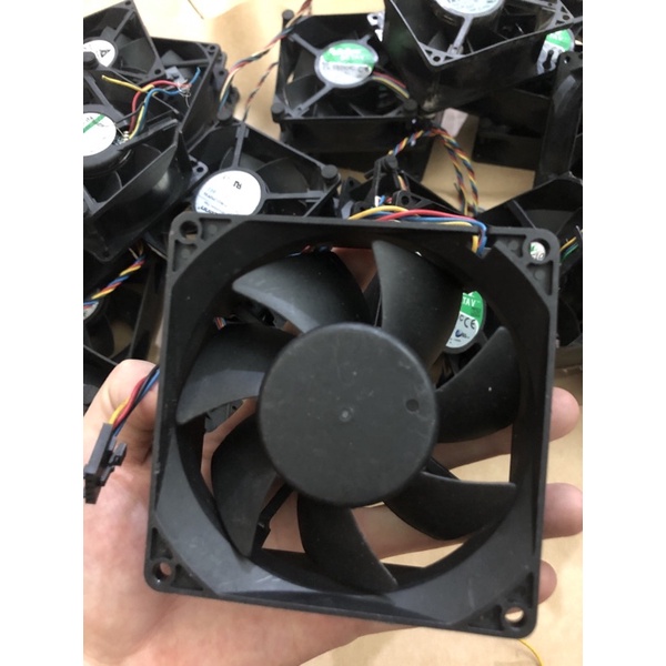 [Mã SALE hoàn 5% đơn 300K] Fan FOXCONN 9cm 12V 1.2A và 0.6A