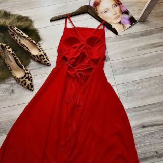 Đầm maxi cổ yếm xinh