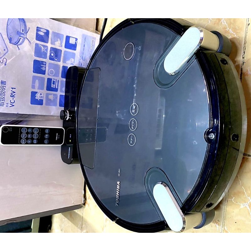 Robot hút bụi Toshiba VC-RV1