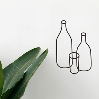 Sticker dán tường trang trí sáng tạo cho nữ