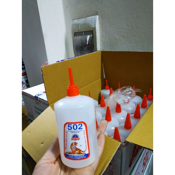 1 thùng  keo 502 Phúc Hậu mã N120-120g