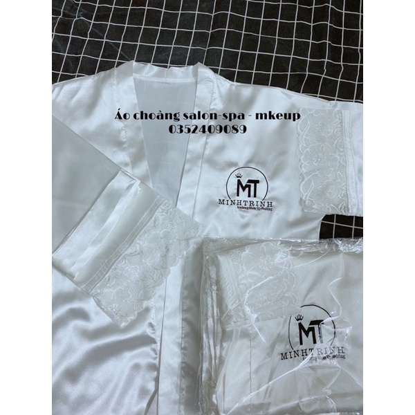 áo choàng lụa phối ren thêu tên thương hiệu | BigBuy360 - bigbuy360.vn