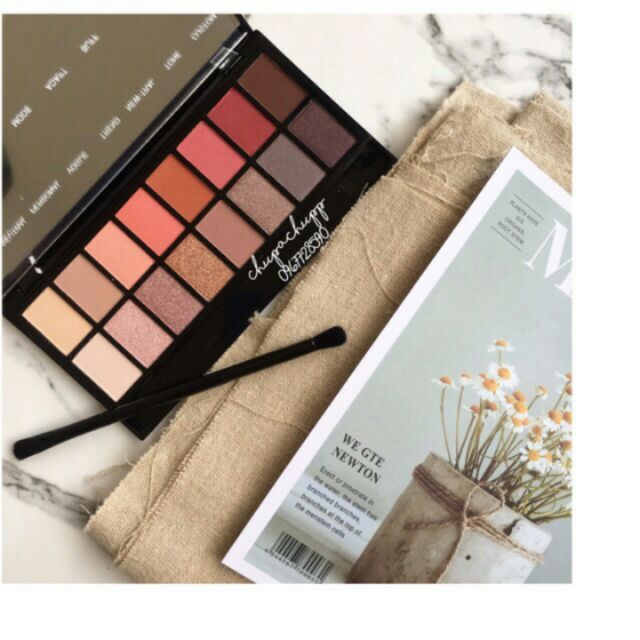 (Thanh lý) Bảng mắt makeup revolution new-trals vs neutrals