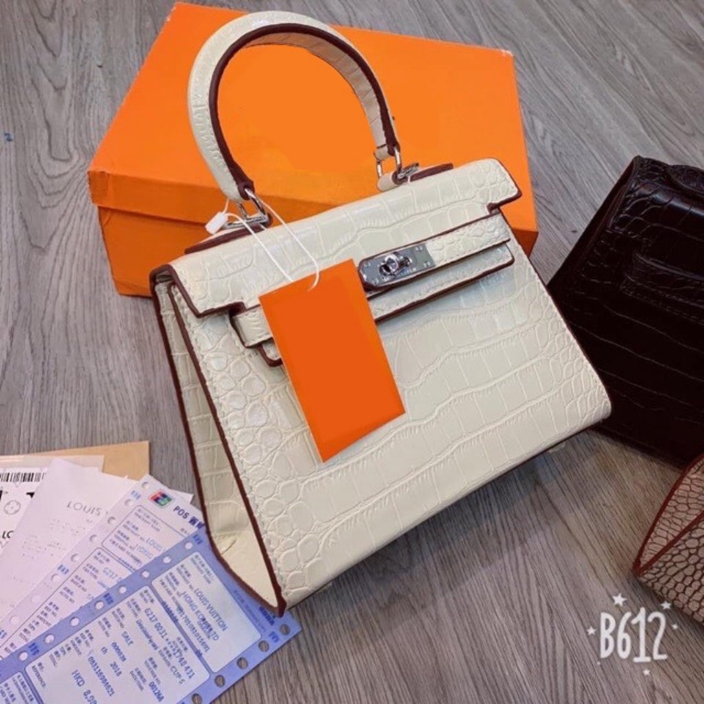 Túi Xách Nữ Cầm Tay Có Dây Đeo Chéo Dáng Cao Chất Da Rắn Đầy Đủ Phụ Kiện Ổ Khóa Chìa Khóa | BigBuy360 - bigbuy360.vn