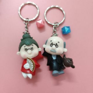 Móc khóa cặp (2c) ông bà già yêu đời Japan