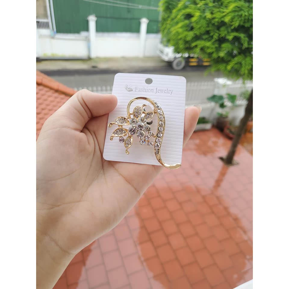 Linh khách chốt live