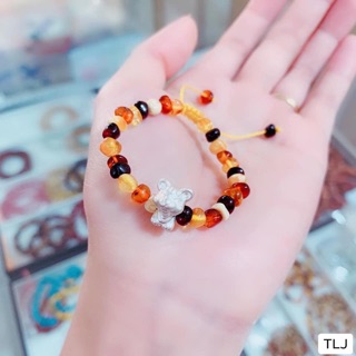 Vòng tay hổ phách