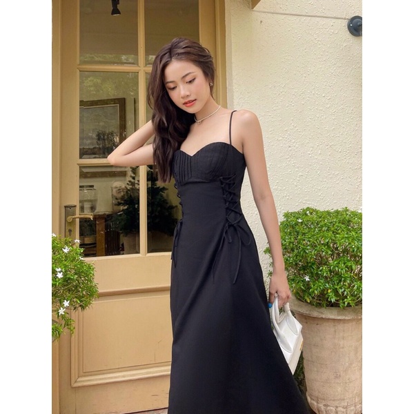 Đầm hai dây đan mắt cáo