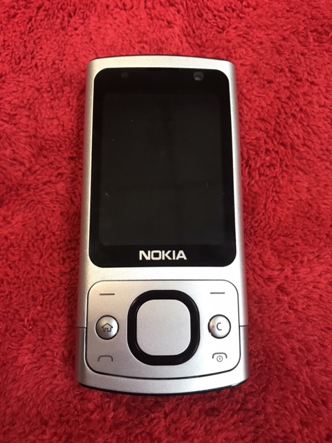 Nokia 6700S