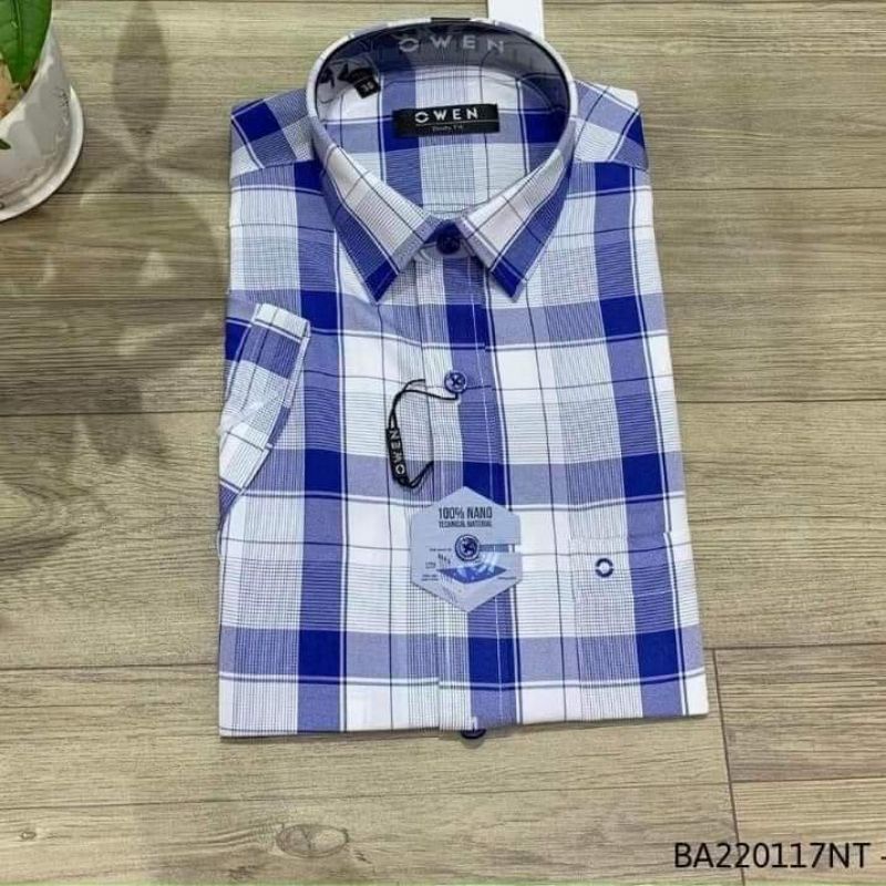 Áo Sơ Mi Nam Ngắn Tay OWEN BA220117NT Somi Công Sở Cao Cấp Màu Kẻ Caro Lớn Navy Trắng Vải Nano Dáng Suông Tà Bằng Có Túi