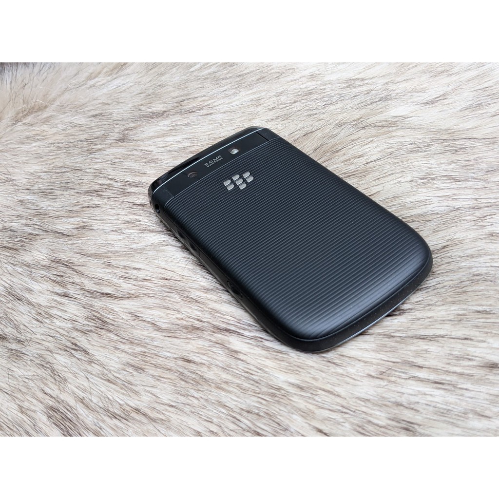 Điện thoại Blackberry 9800