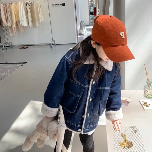 Áo khoác denim lót lông mềm thời trang cho bé