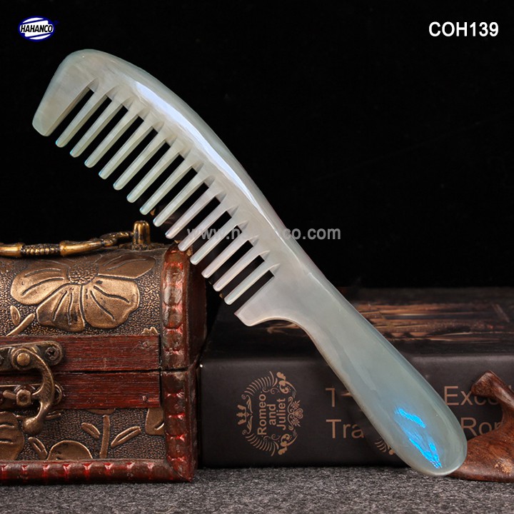 Lược sừng răng thưa xuất nhật (Size: L - 20cm) Chải tóc xoăn, xù - COH139 - Horn Comb of HAHANCO