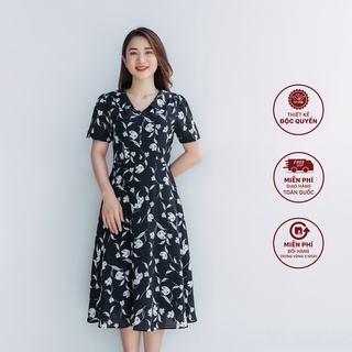 Đầm hoa sang trọng dành cho trung niên form xoè cổ tròn đen hoa trắng TTV1074