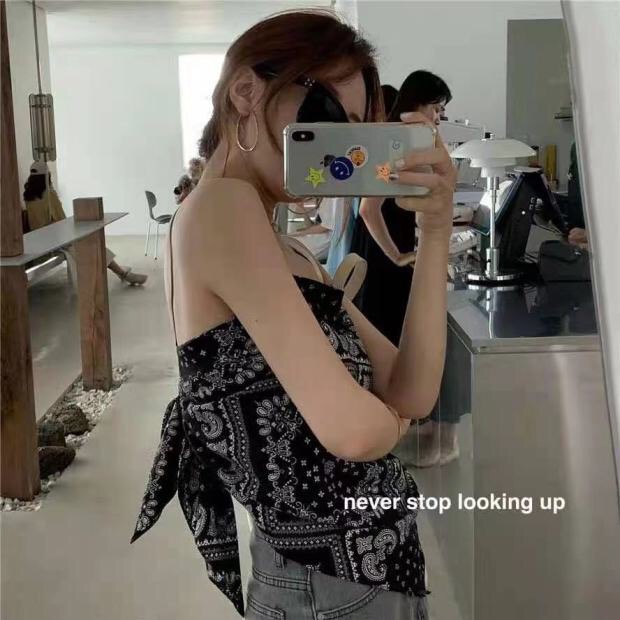 Set Áo Thun Cổ Yếm + Áo Khoác Ngắn Thời Trang Cho Nữ | BigBuy360 - bigbuy360.vn