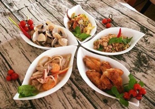 Bộ 5 đĩa ăn cánh hoa